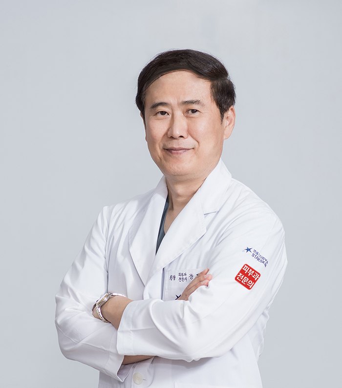 Dr. Kang Jin-moon, Board-certified dermatologist