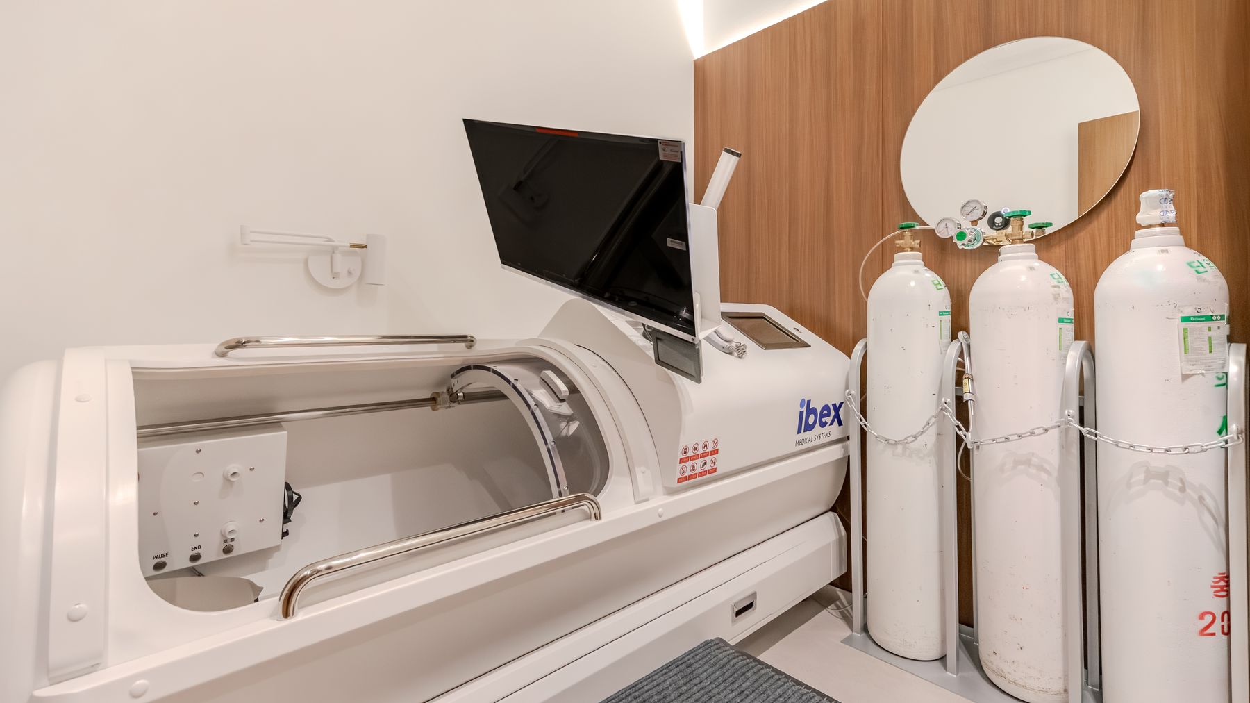 Hyperbaric oxygen chamber, Yonsei Star Dermatology